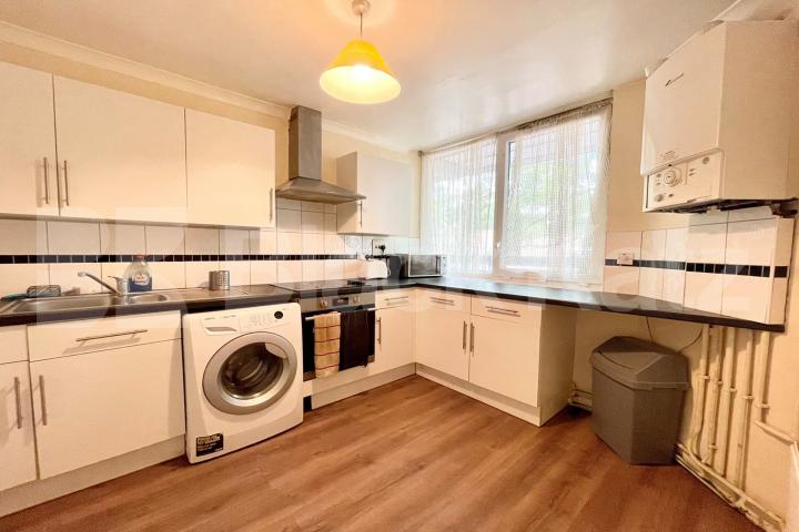 Duplex apartment offering size, quality & location  Carey Gardens, Nine Elms 